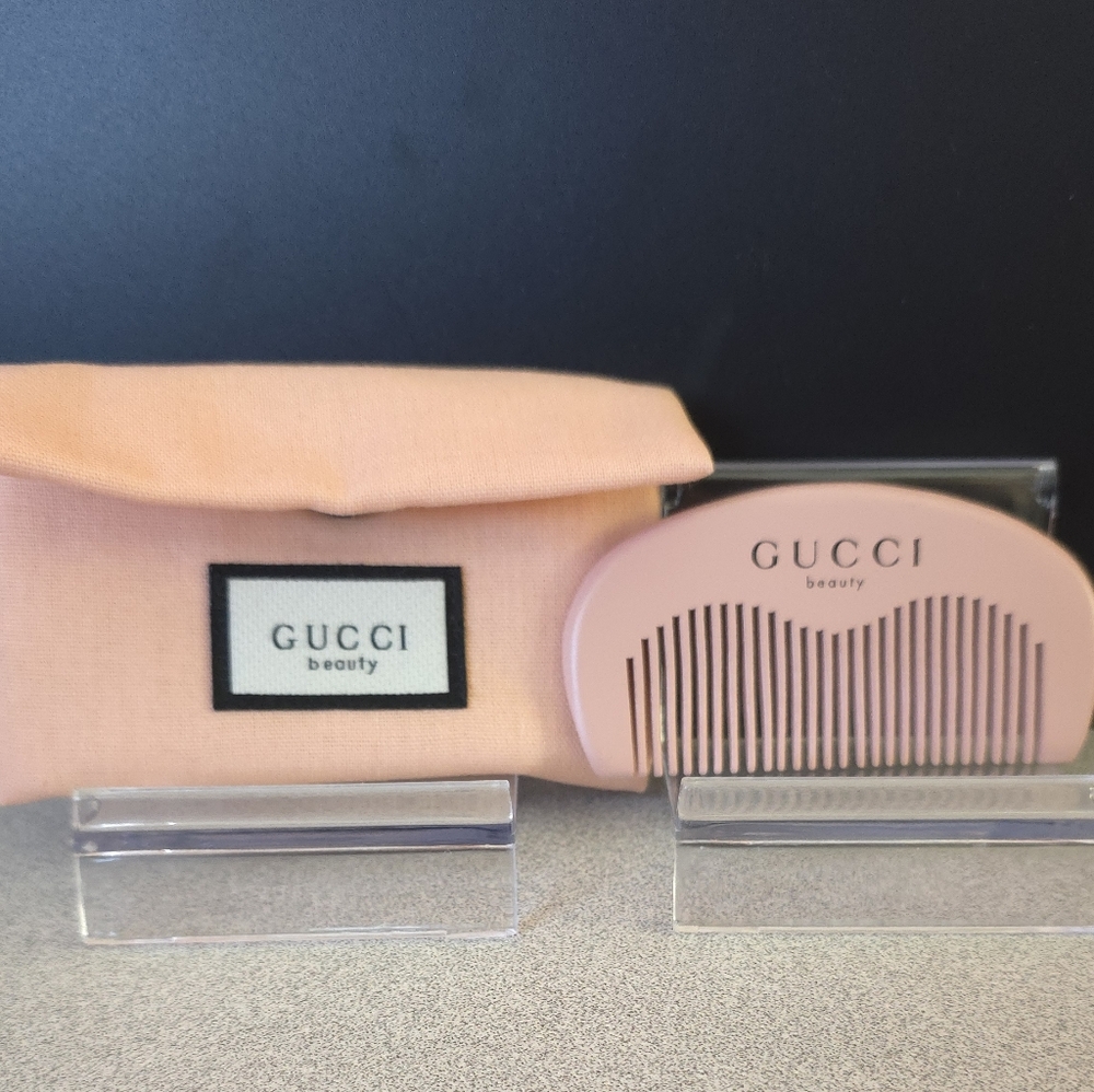 Gucci Beauty Pink Hair Comb with Case